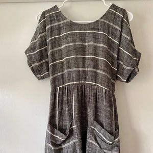 Striped shoulder cutout dress